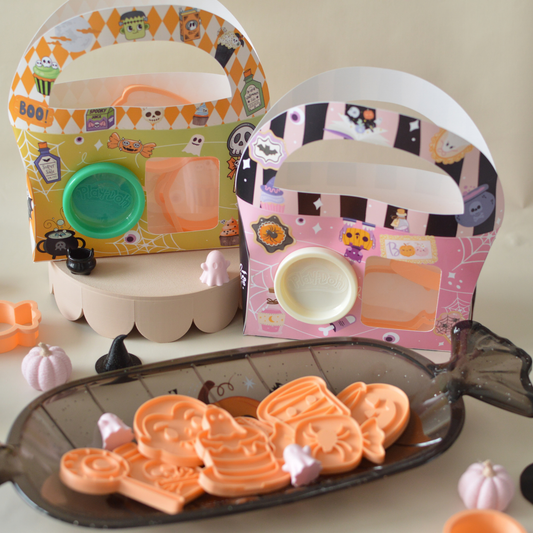 Halloween play dough favour boxes with spooky cookie cutters
