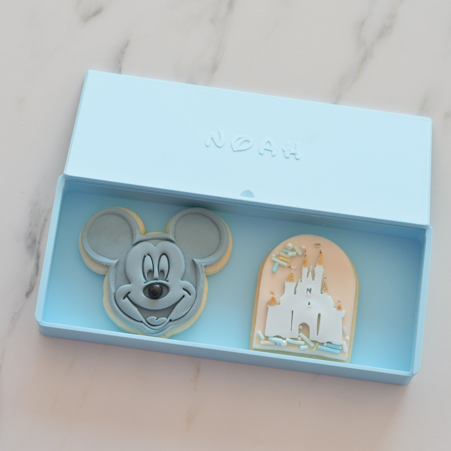 Disney gift box with name & cookies | Light Blue