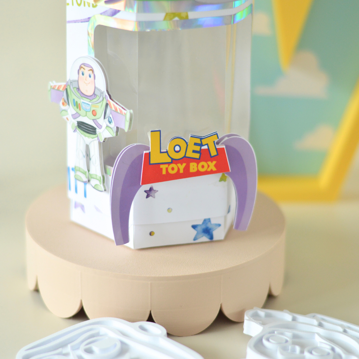 Personalised name label on a kids party activity box